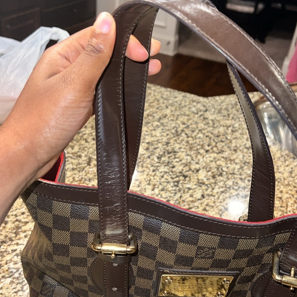 LV HAMPSTEAD BAG… EUC ! NO CALL OUTS ! - Picture 7 of 8